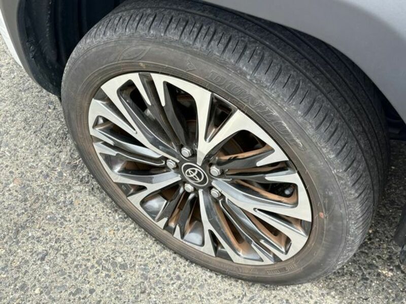 YARIS CROSS-21