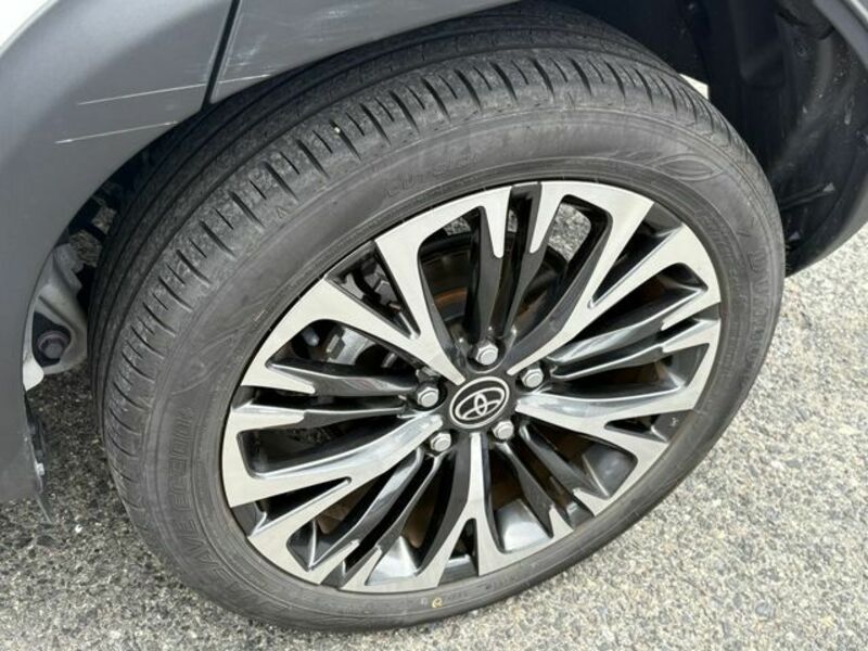 YARIS CROSS-22