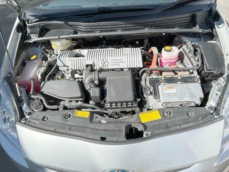 PRIUS-17