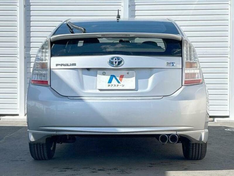 PRIUS-1