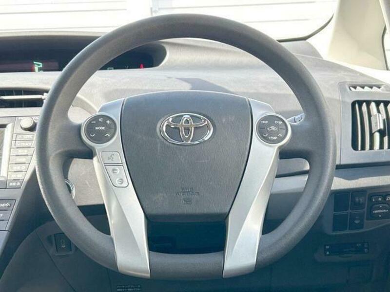 PRIUS-11