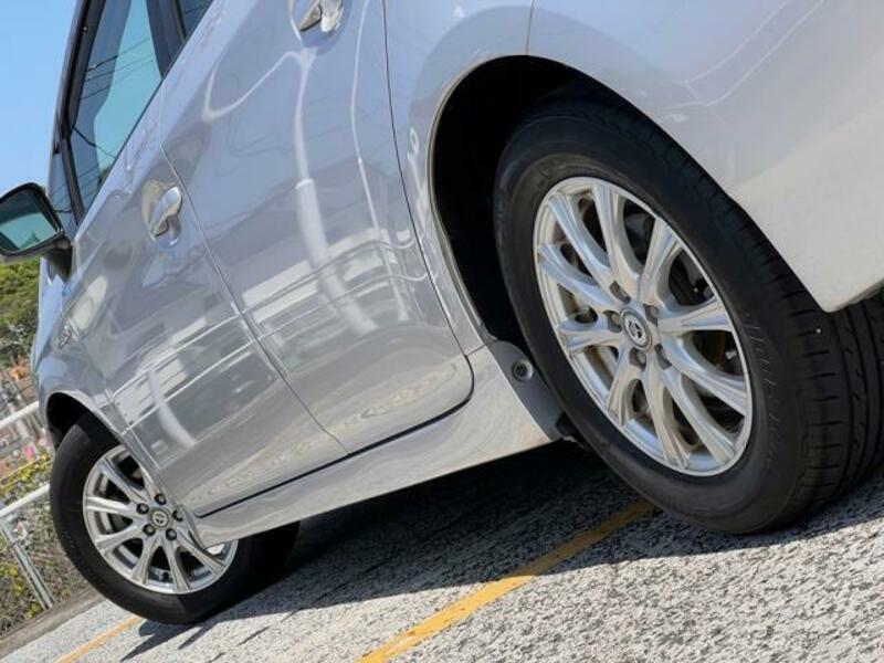 PRIUS-8