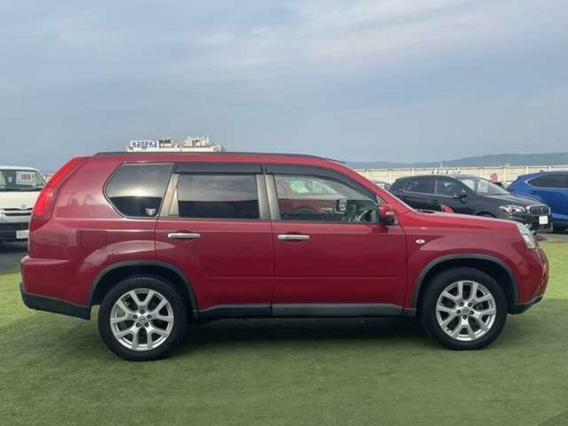 X-TRAIL-17