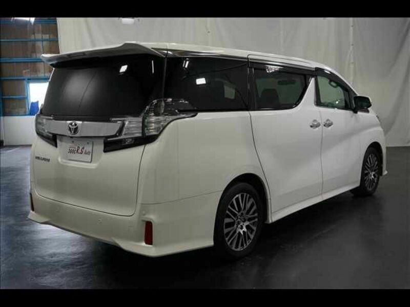 VELLFIRE-8