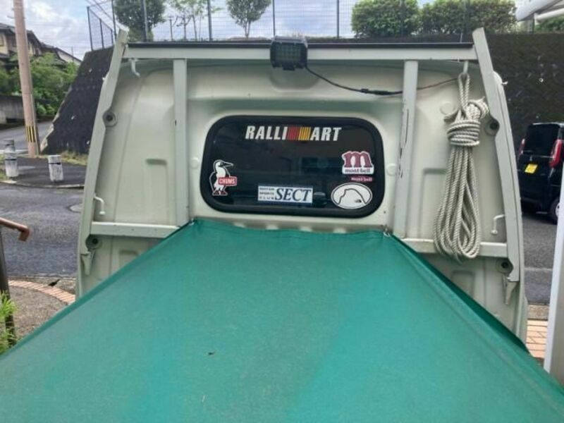 MINICAB TRUCK