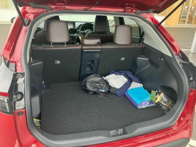 YARIS CROSS-4