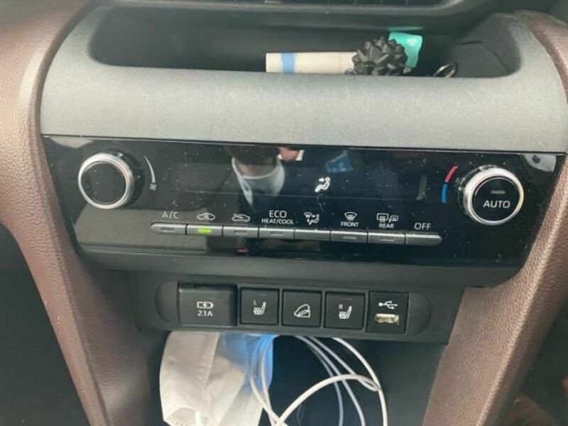 YARIS CROSS-19