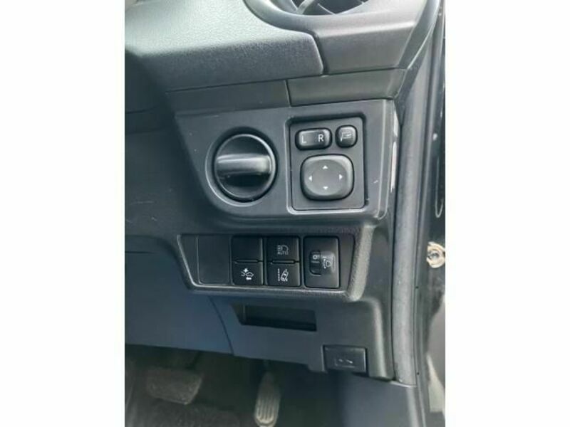 COROLLA FIELDER-16