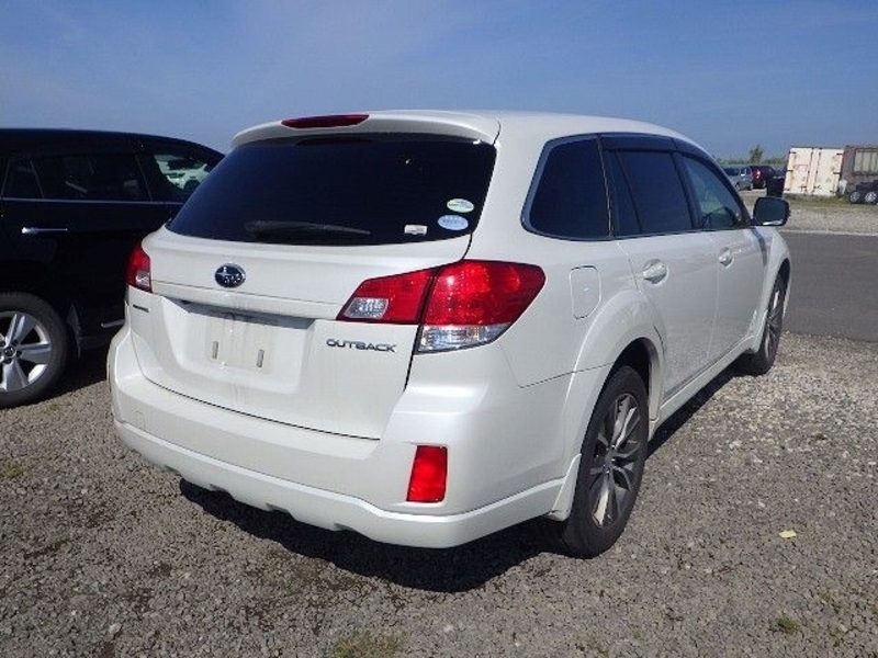 LEGACY OUTBACK-2