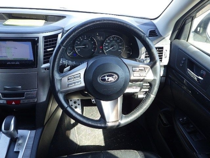 LEGACY OUTBACK-4