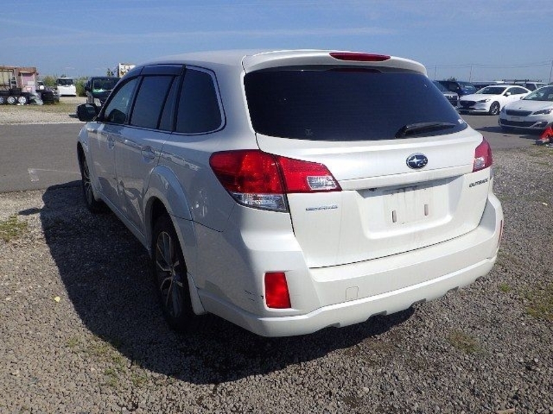 LEGACY OUTBACK-3