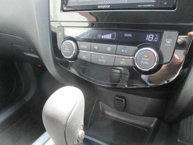 X-TRAIL-9