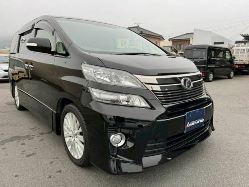 TOYOTA　VELLFIRE