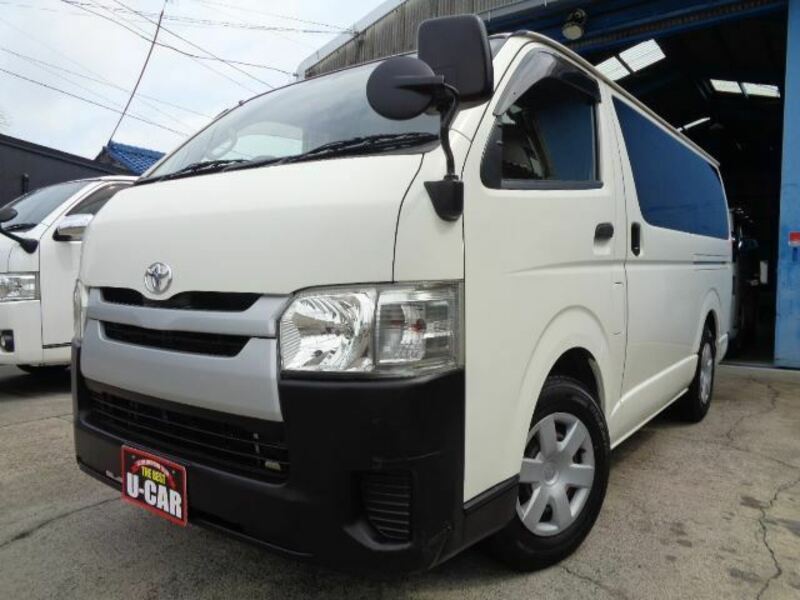 TOYOTA HIACE VAN