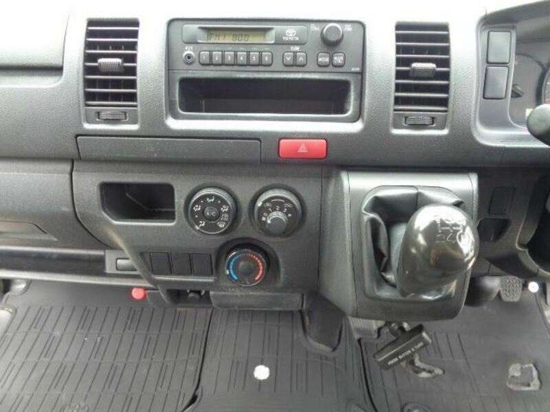 HIACE VAN