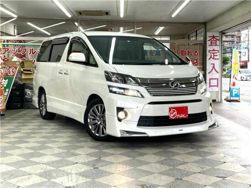 TOYOTA　VELLFIRE