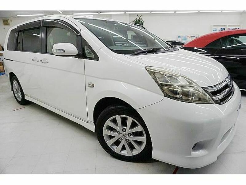 TOYOTA　ISIS