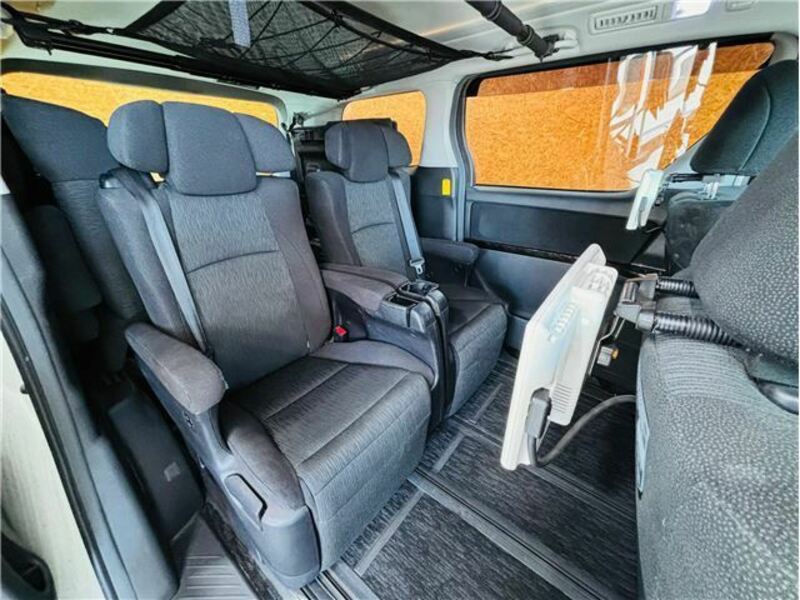 VELLFIRE-36