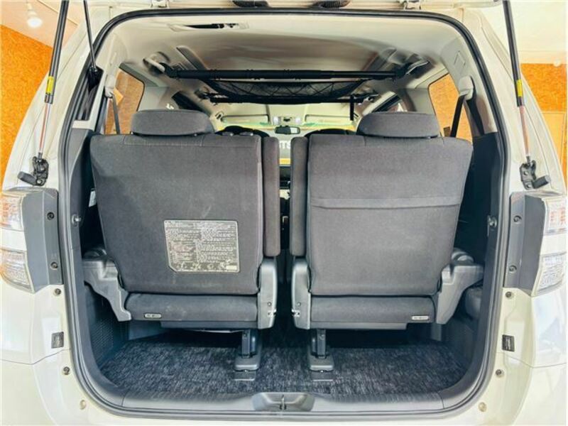 VELLFIRE-39