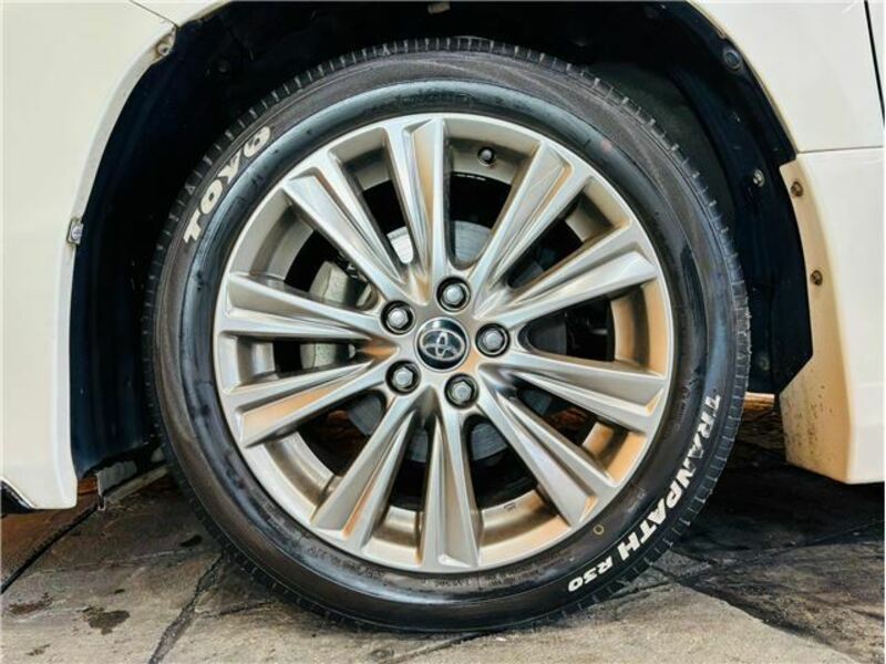 VELLFIRE-42