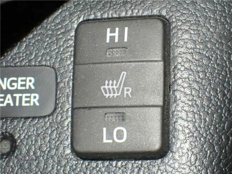 PRIUS PHV-13