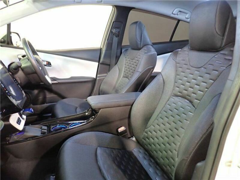 PRIUS PHV-26