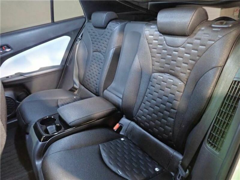 PRIUS PHV-27