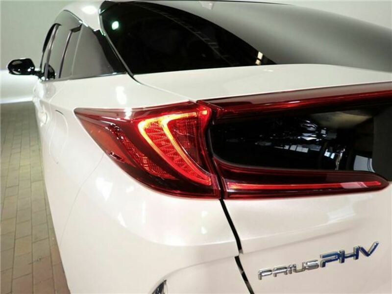 PRIUS PHV-35