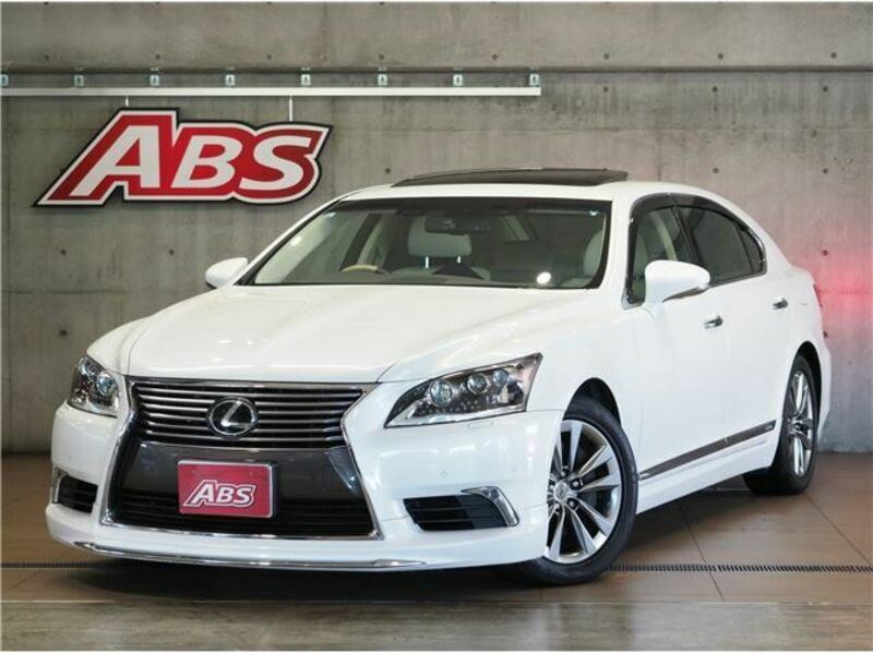 LEXUS LS