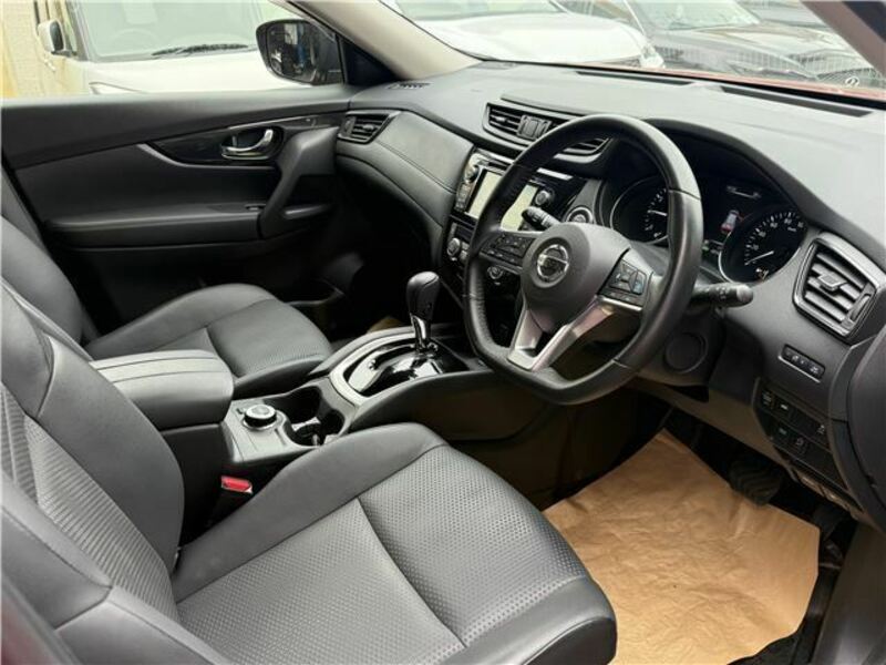 X-TRAIL