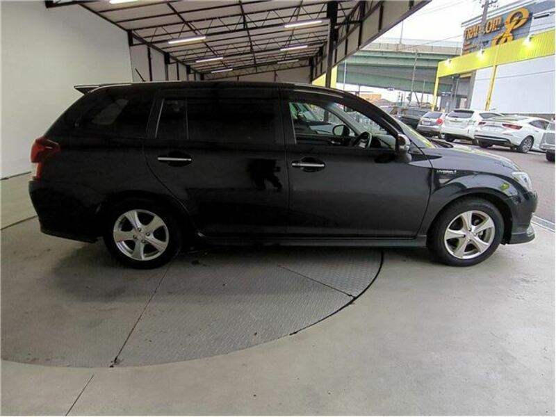 COROLLA FIELDER