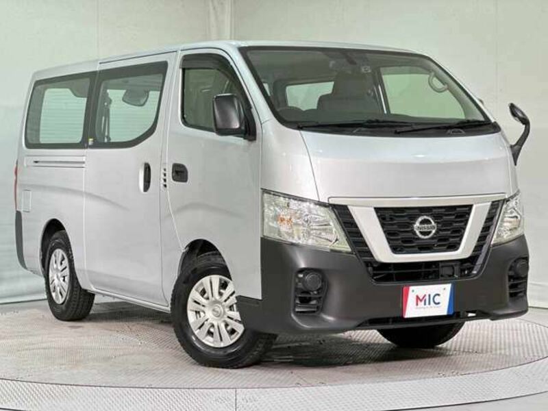 NV350 CARAVAN-1