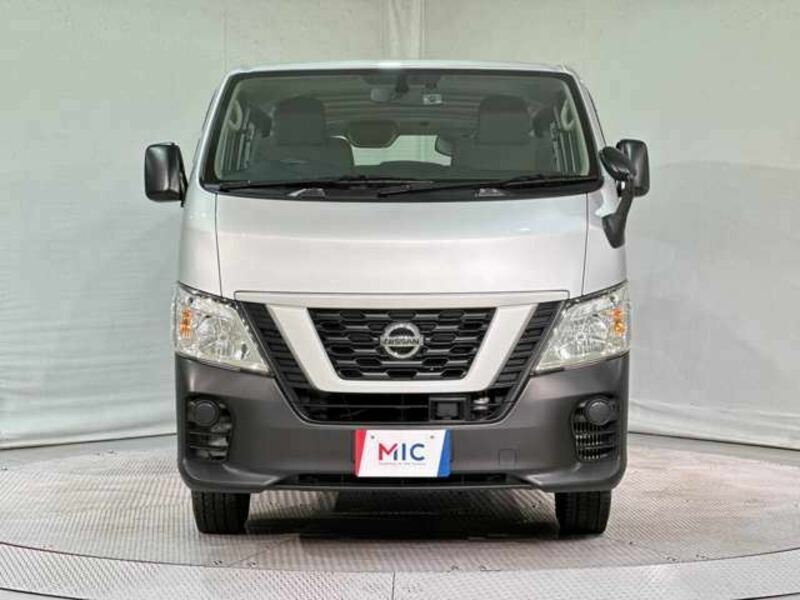 NV350 CARAVAN-2