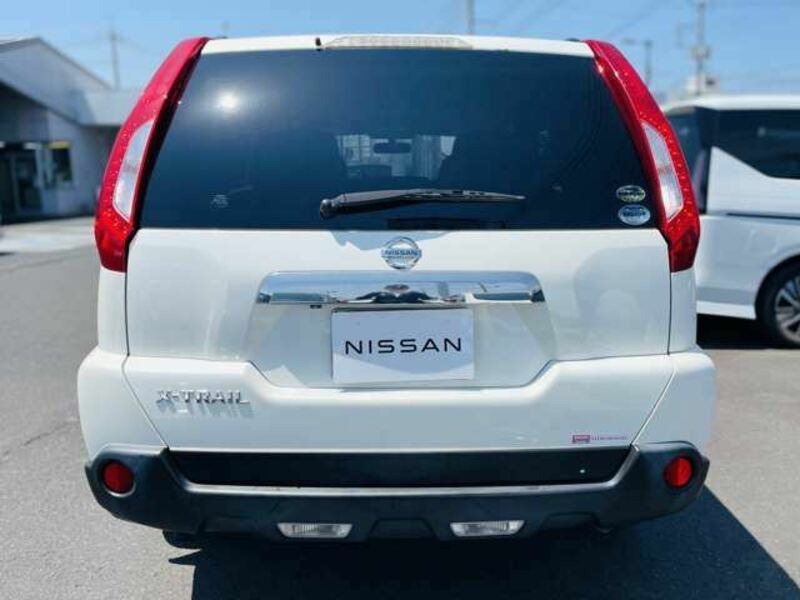 X-TRAIL-9