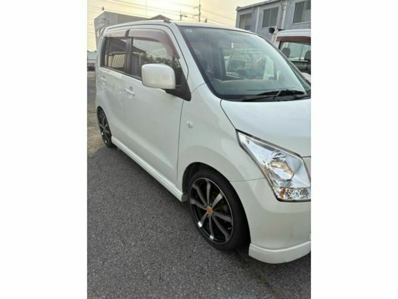 WAGON R-3