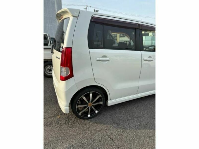 WAGON R-9