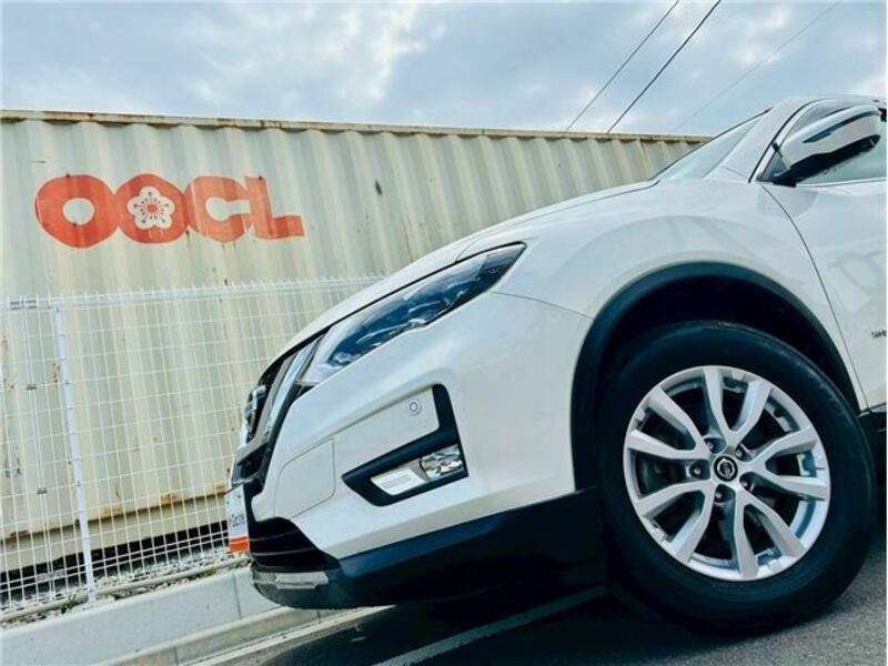 X-TRAIL