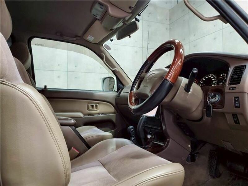 HILUX SURF