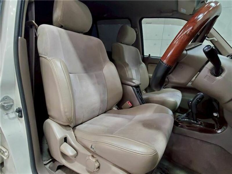 HILUX SURF