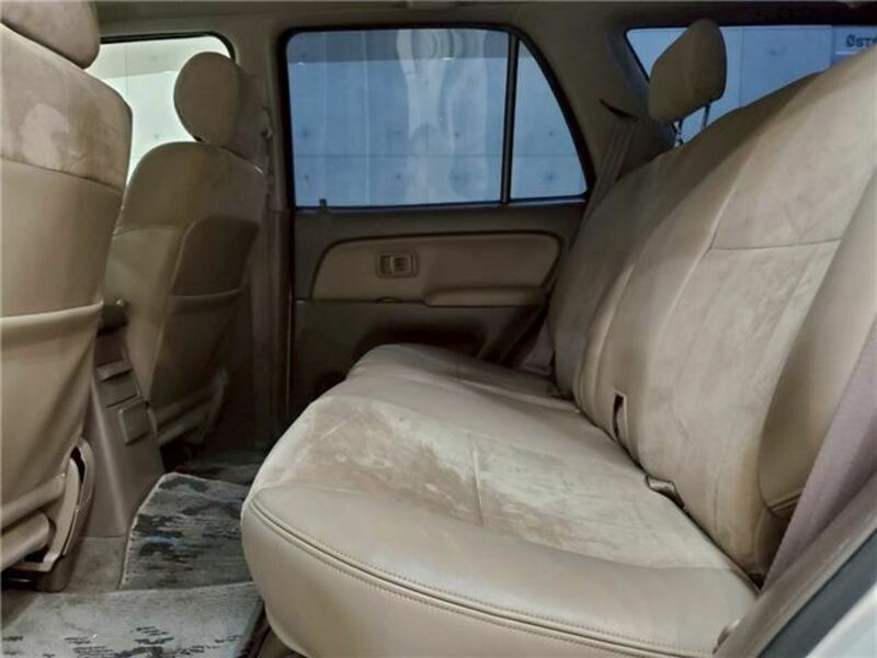 HILUX SURF