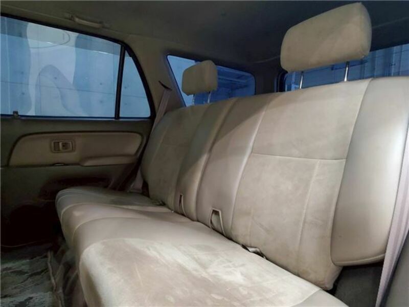 HILUX SURF
