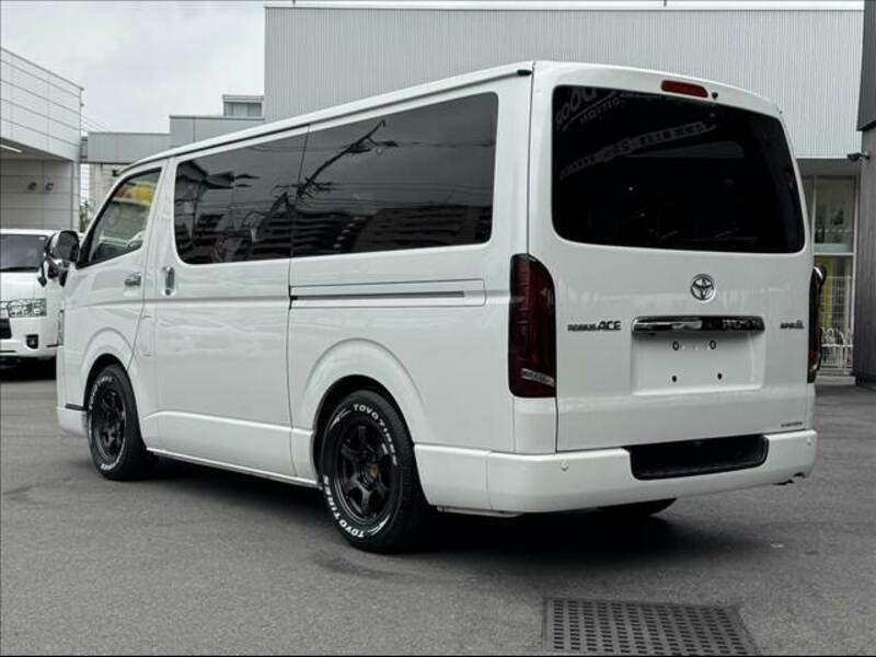 HIACE VAN