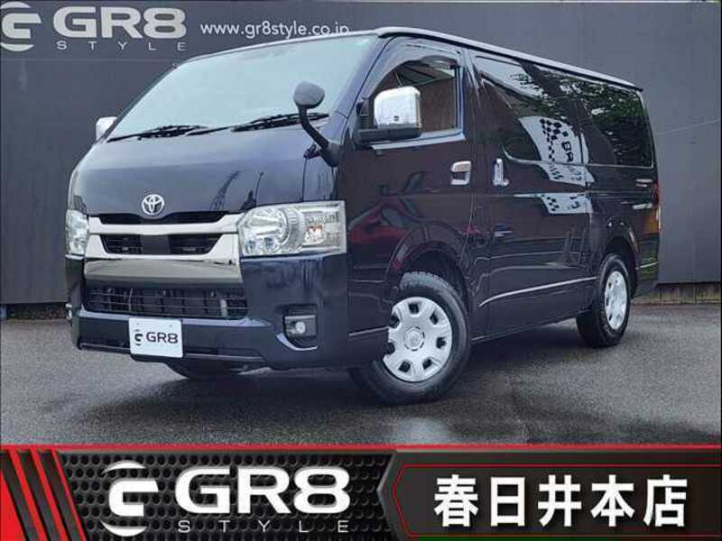 TOYOTA HIACE VAN
