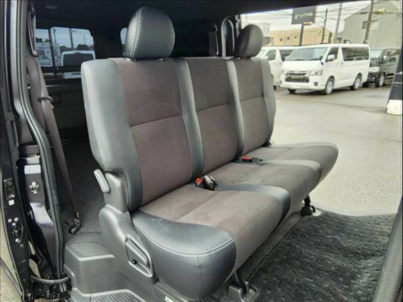 HIACE VAN-7