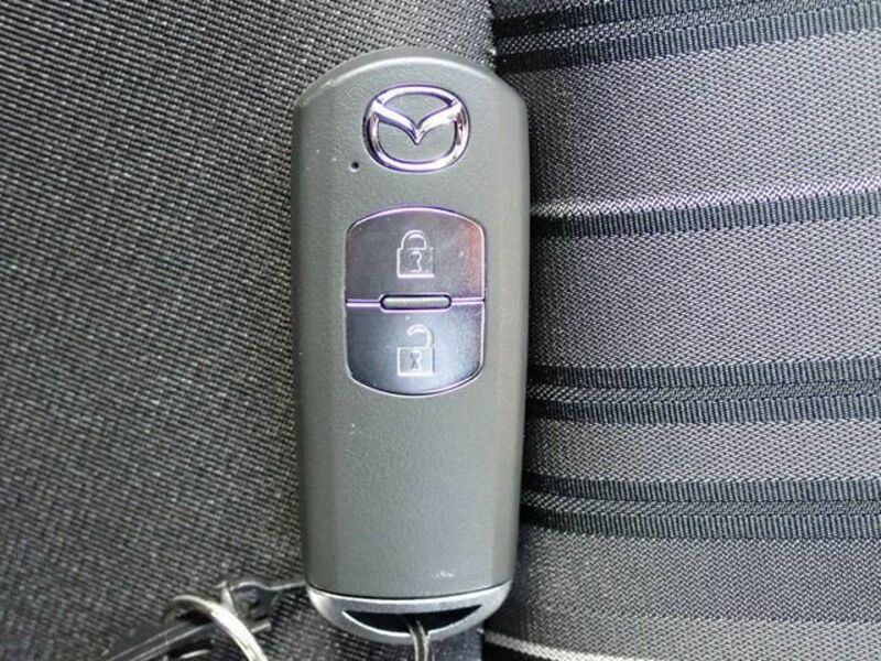 MAZDA2