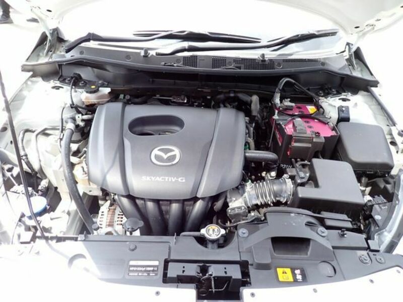 MAZDA2