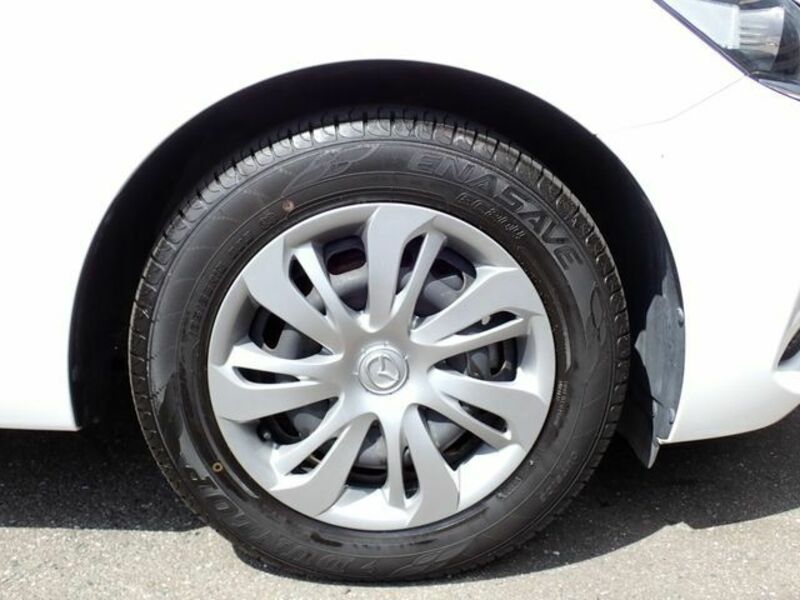 MAZDA2