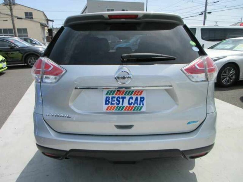 X-TRAIL