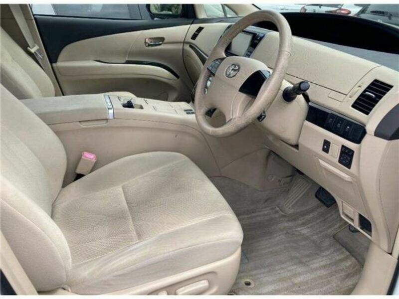 ESTIMA HYBRID-4
