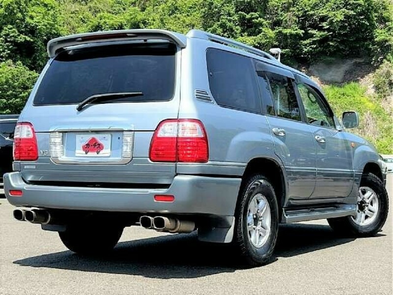 LAND CRUISER